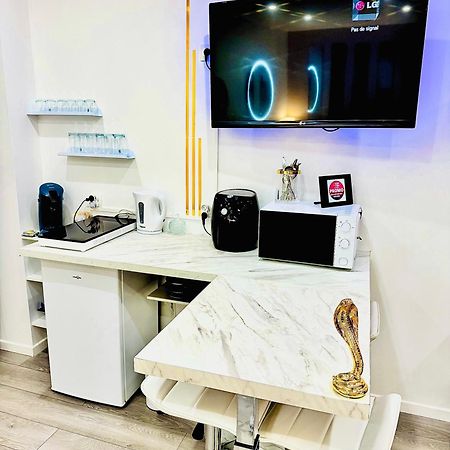 Worldroom Chambre Privee Avec Espace Commun Перпинян Екстериор снимка