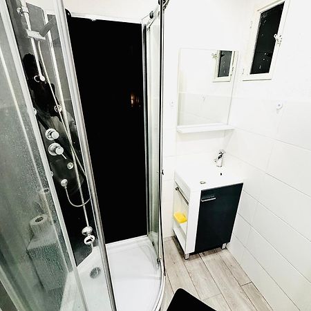 Worldroom Chambre Privee Avec Espace Commun Перпинян Екстериор снимка