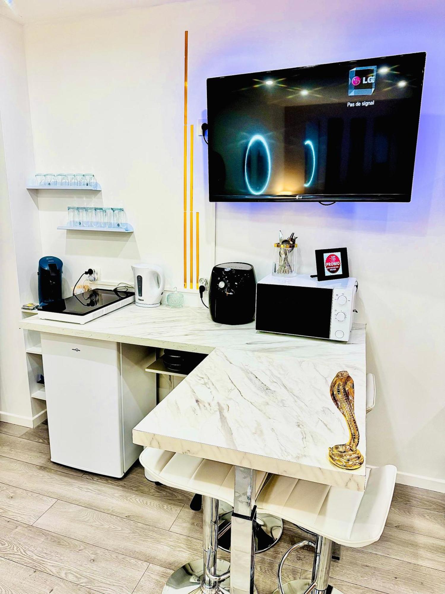 Worldroom Chambre Privee Avec Espace Commun Перпинян Екстериор снимка