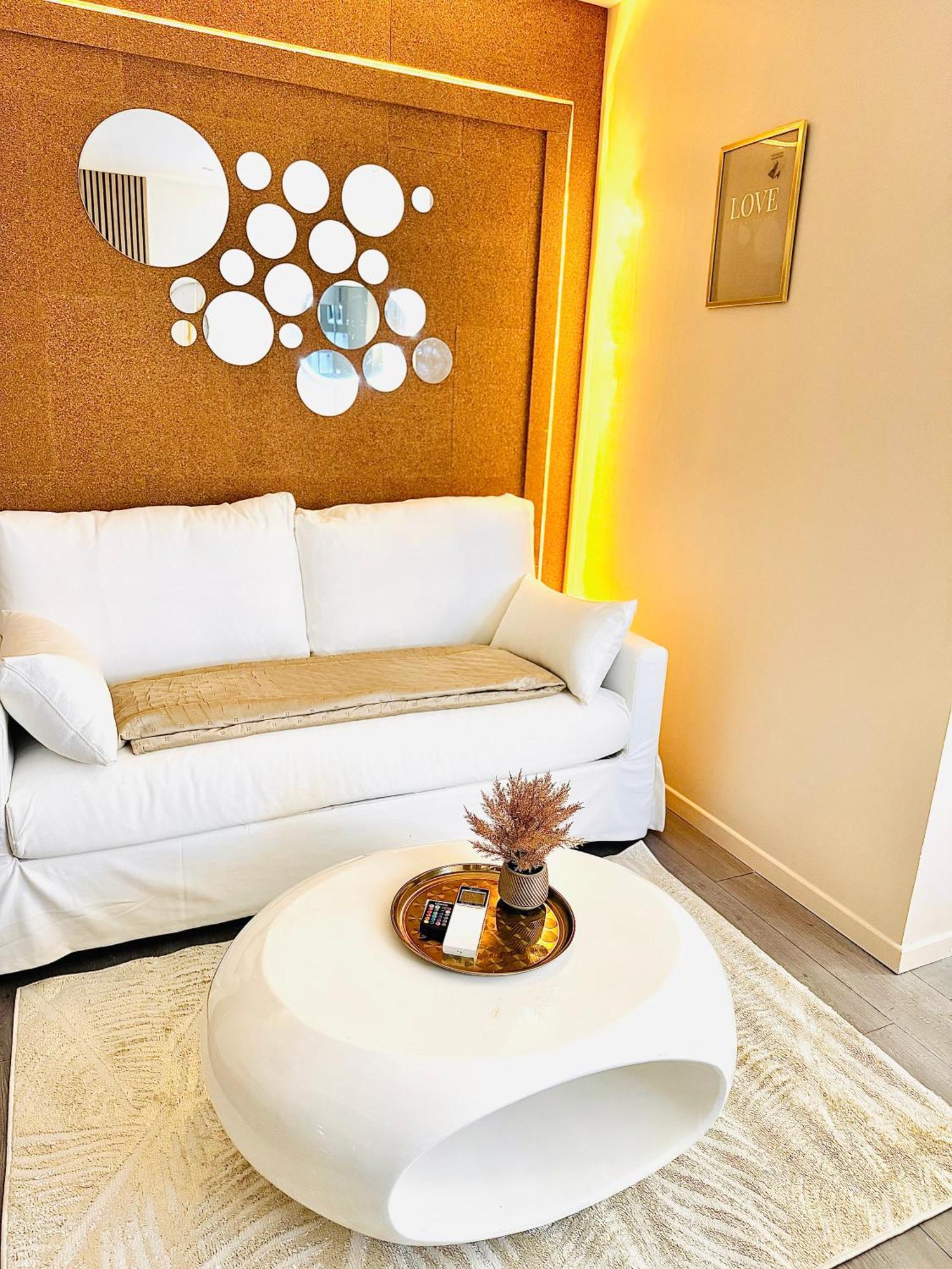 Worldroom Chambre Privee Avec Espace Commun Перпинян Екстериор снимка