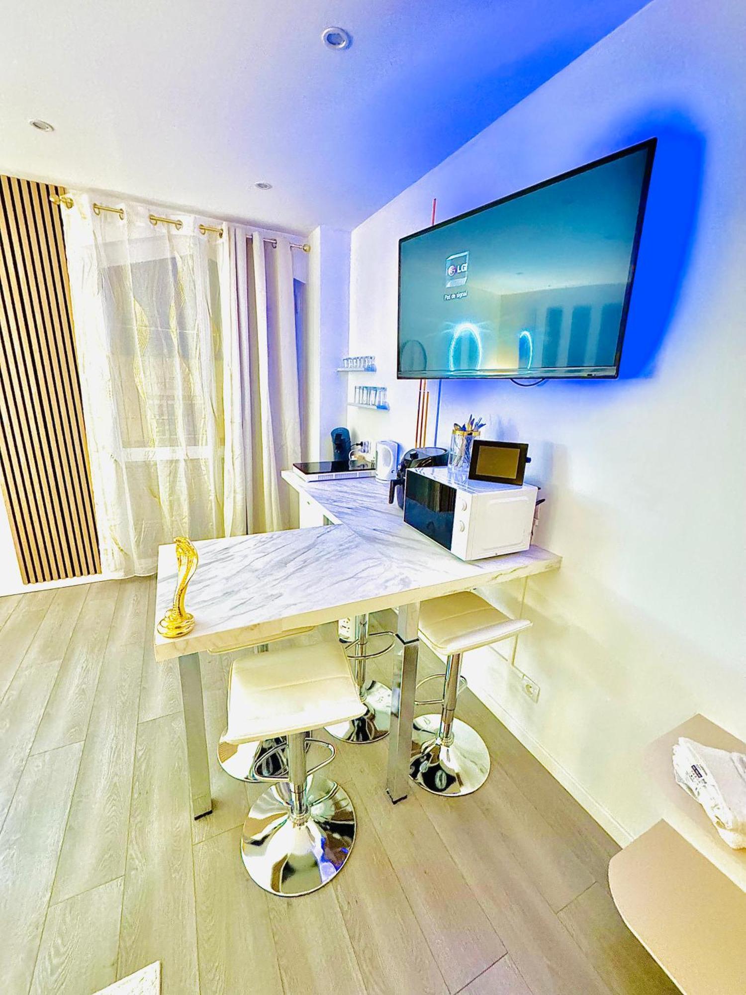 Worldroom Chambre Privee Avec Espace Commun Перпинян Екстериор снимка