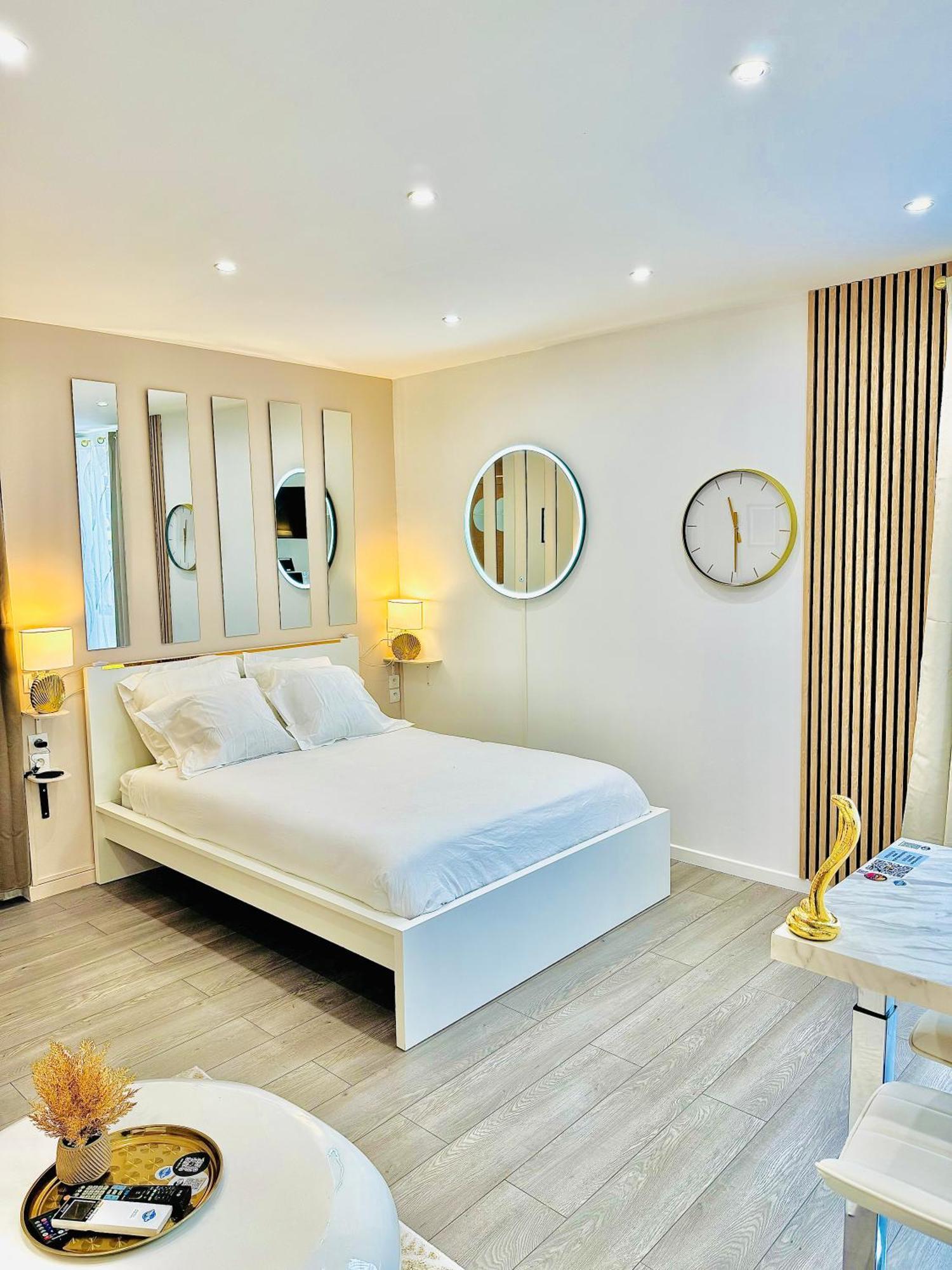 Worldroom Chambre Privee Avec Espace Commun Перпинян Екстериор снимка