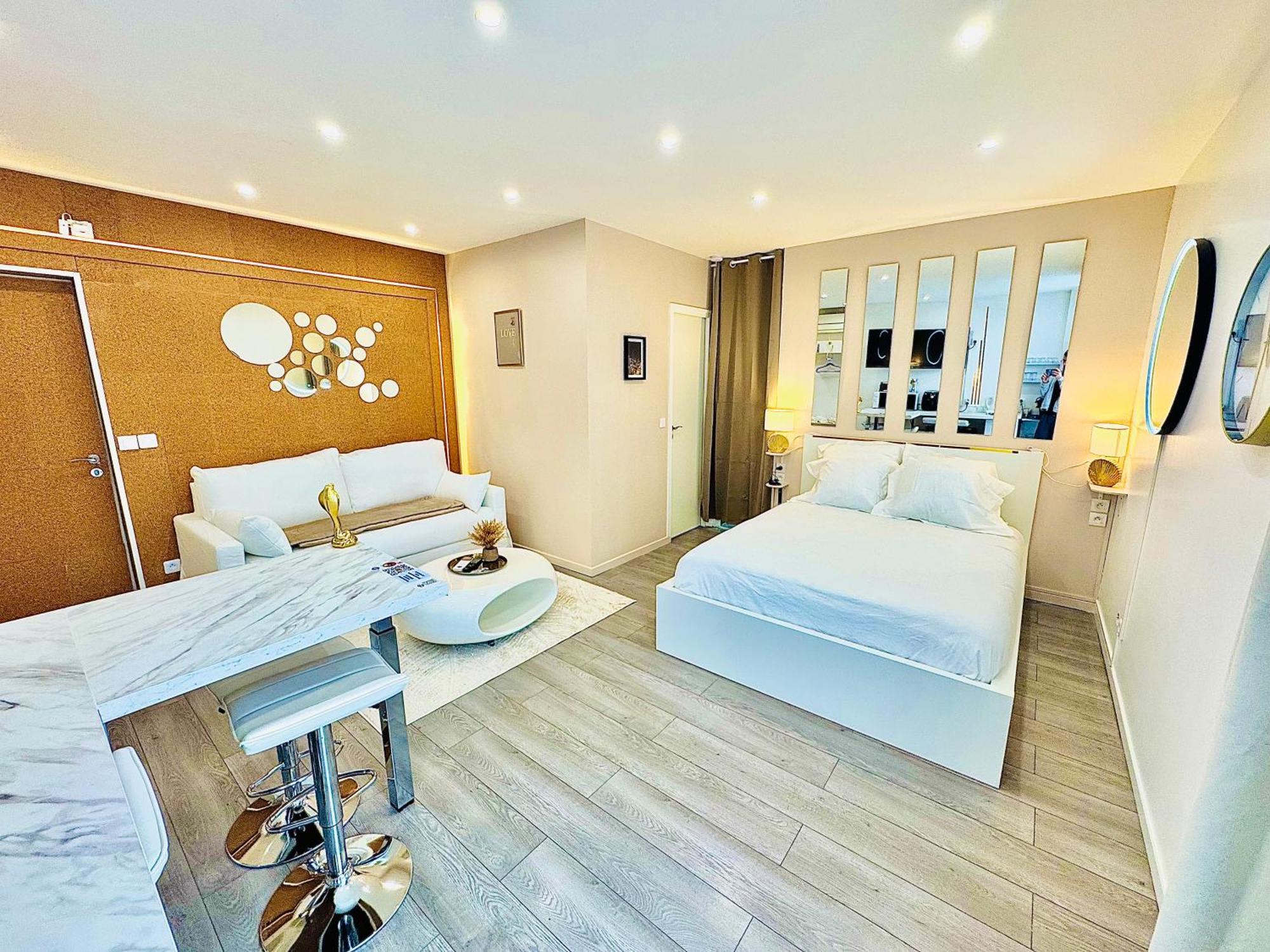 Worldroom Chambre Privee Avec Espace Commun Перпинян Екстериор снимка
